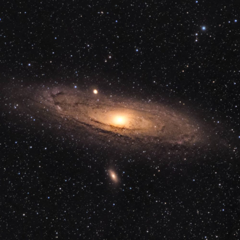 Andromeda Galaxy - Tamron 200 mm EF - Im Garten - 90 sec, 08. - 09.08.2022 - 700Da