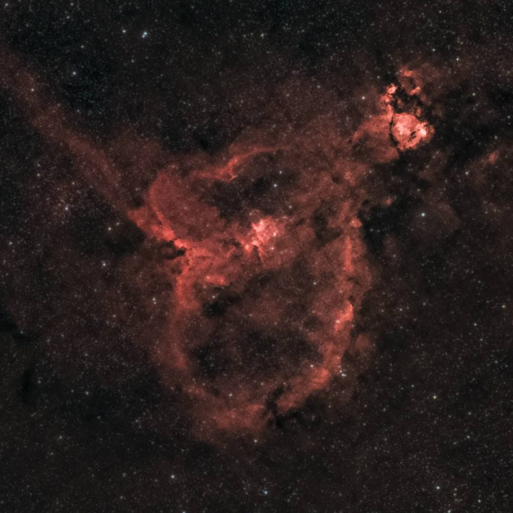 Heart and Soul Nebula - Samyang 135 mm EF - Im Garten - 45 sec, 24 - 25.08.2022 - 700Da